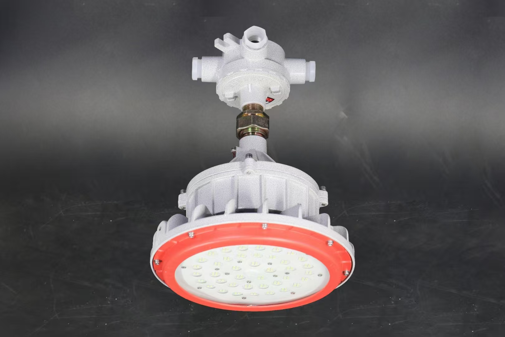 z6com尊龙LED防爆灯